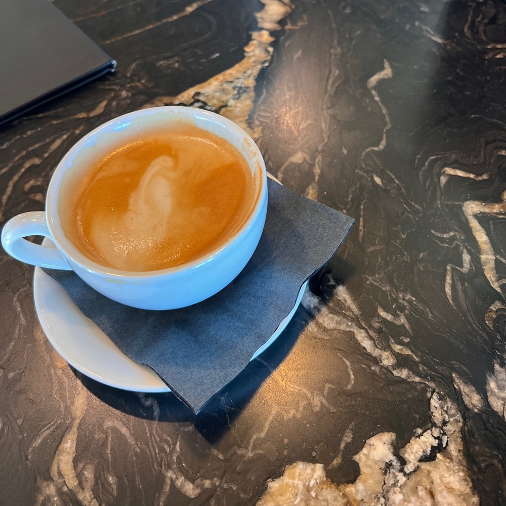 Meet your Posher, Ana